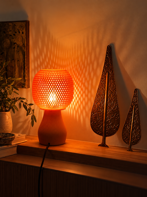 Lampe design orange en PLA biosourcé imprimée en 3D à Douai