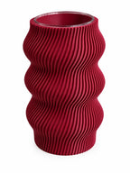 Vase ondulé bordeaux de 21,5 cm imprimé en 3D à Douai avec insert en verre étanche pour fleurs fraîches